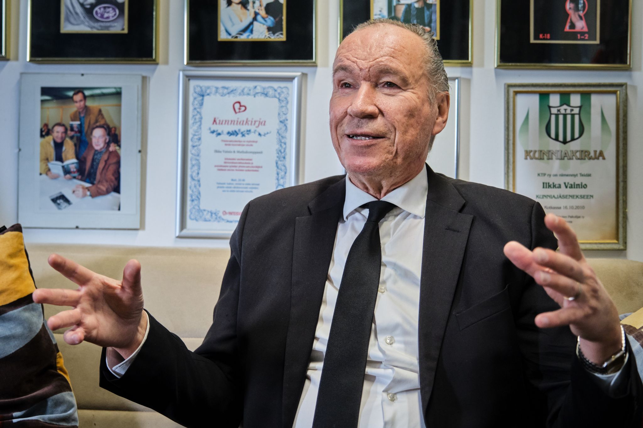 Ilkka Vainio työhuoneellaan.